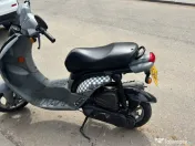 Vând scuter Peugeot 