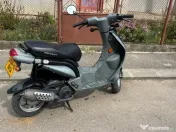 Vând scuter Peugeot 