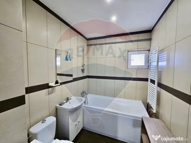Apartament cu 2 camere de închiriat, loc de parcare, Are...