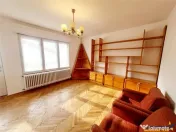Nivel in vila, 4 camere, cu garaj, curte proprie, Central, 