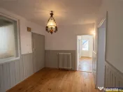 Nivel in vila, 4 camere, cu garaj, curte proprie, Central, 