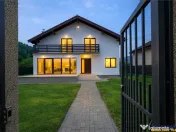 In apreciata prezentare, pe calitativ certificat, Harman, Br 