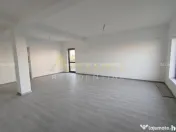 Casa tip quadruplex - 6 camere 3 bai - teren 250mp 