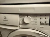 Mașina de spălat rufe Electrolux 