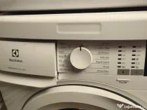 Mașina de spălat rufe Electrolux