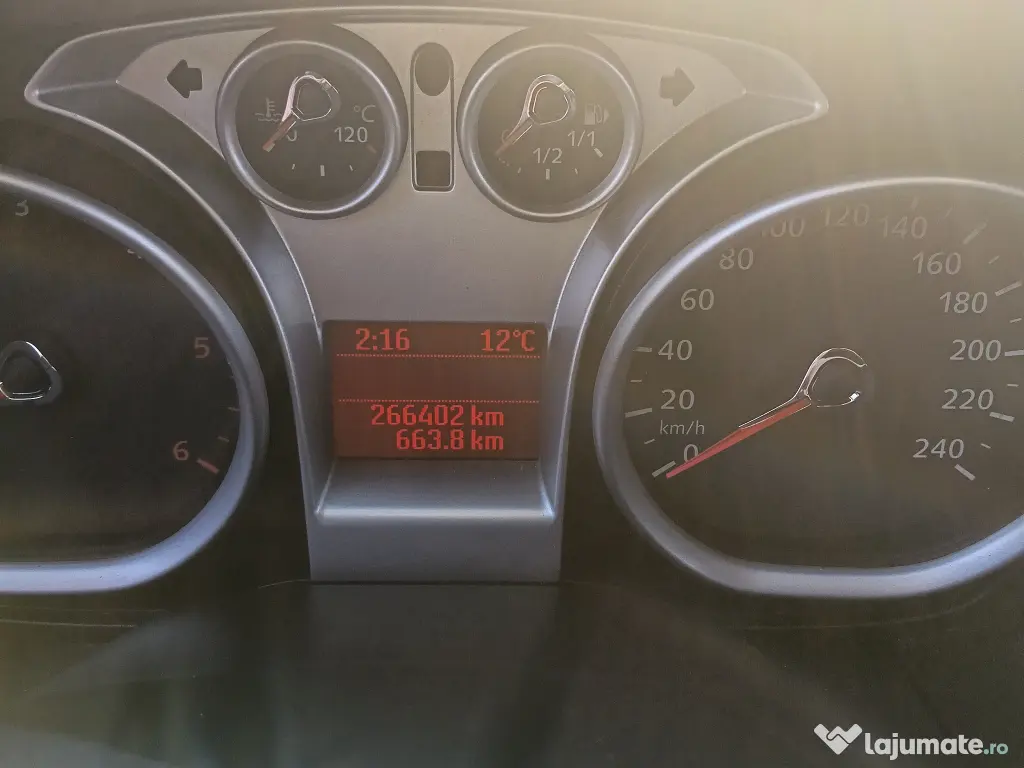 Mașină de vânzare!