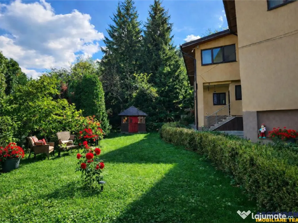 Tur LIVE!Casa cu arhitectura traditionala, curte spatioasa,f