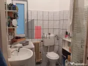 Apartament cu 3 camere de vanzare-Piata Victoriei 