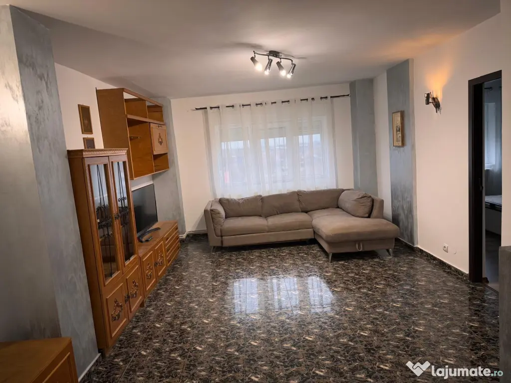 Închiriez Apartament 3 camere spațios Agigea sos. Mangaliei