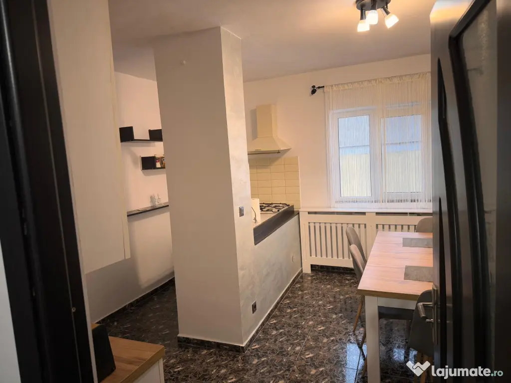 Închiriez Apartament 3 camere spațios Agigea sos. Mangaliei