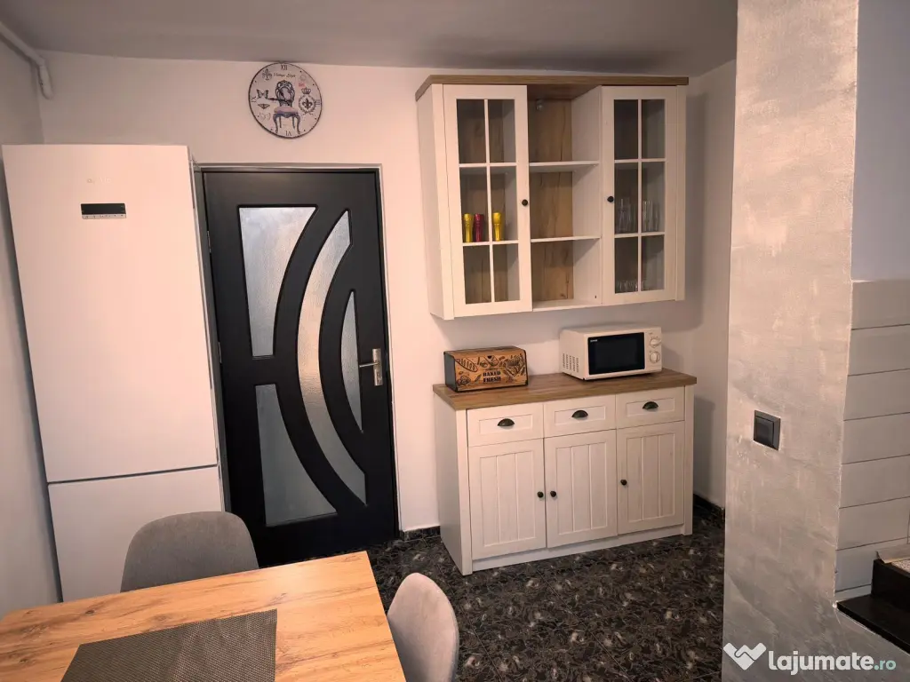 Închiriez Apartament 3 camere spațios Agigea sos. Mangaliei