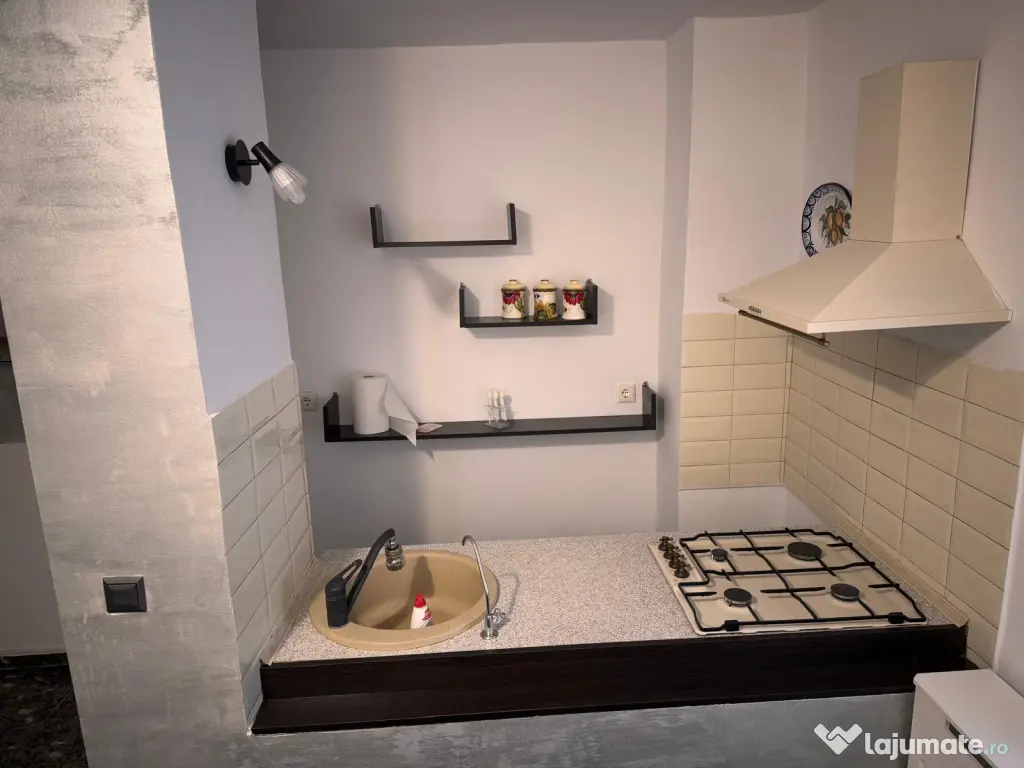 Închiriez Apartament 3 camere spațios Agigea sos. Mangaliei