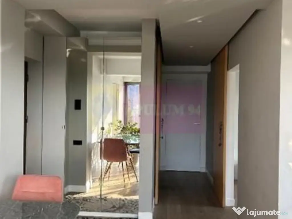 Vanzare ap. 3 cam. cu vedere panoramica pe malul lacului ...