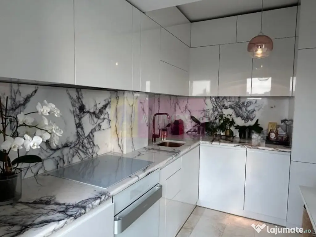 Vanzare ap. 3 cam. cu vedere panoramica pe malul lacului ...