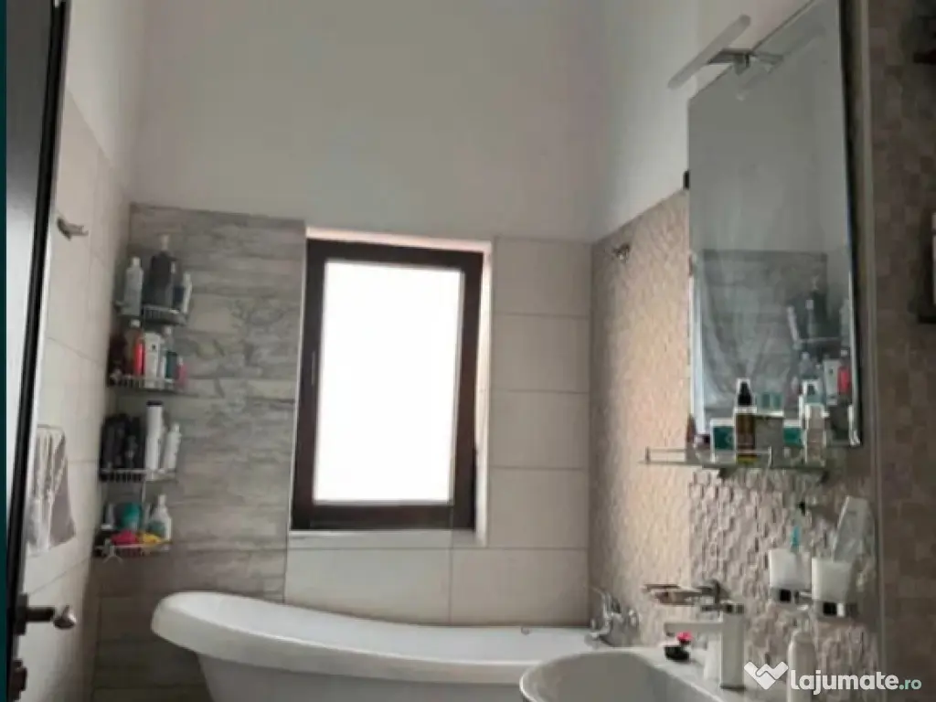 Apartament 2 camere, decomandat - zona Sanpetru