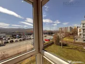 De | 3 camere decomandat, parcare si boxa 