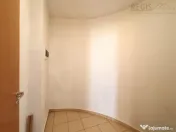 De | 3 camere decomandat, parcare si boxa 