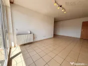 De | 3 camere decomandat, parcare si boxa 