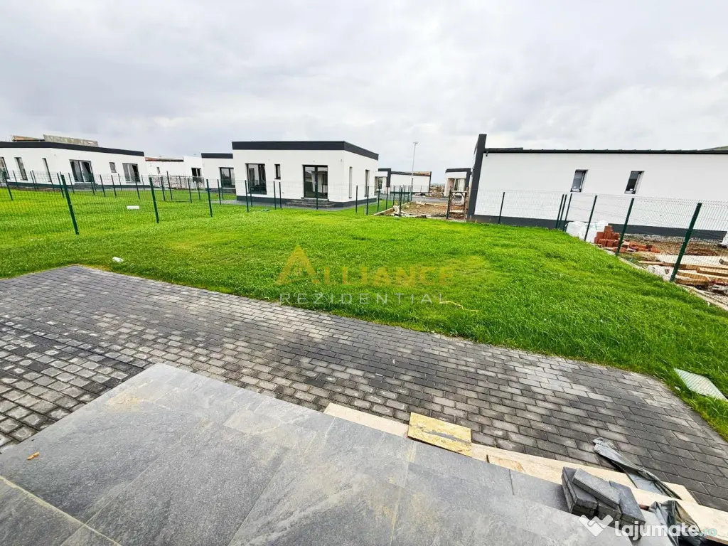 Vila cu 4 camere #238;n ansamblu rezidential exclusiv - Comu