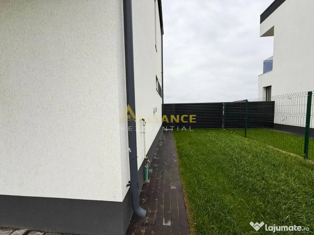 Vila cu 4 camere #238;n ansamblu rezidential exclusiv - Comu