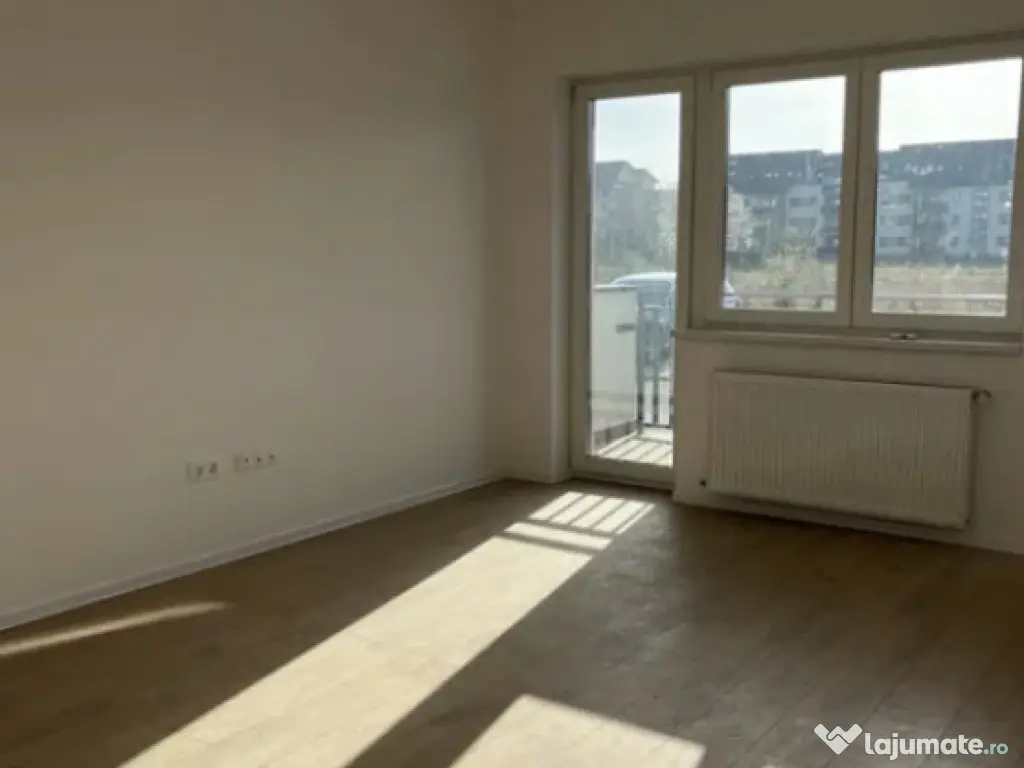 Apartament 3 camere, decomandat - zona Tractorul