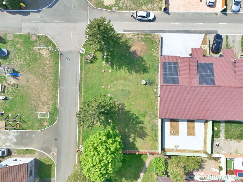 Teren intravilan 581 mp în cartierul Verde, Arad