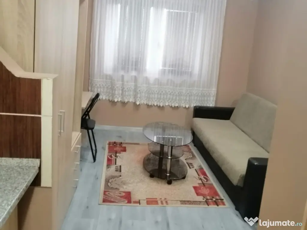 Garsonieră complet mobilată – gata de mutare