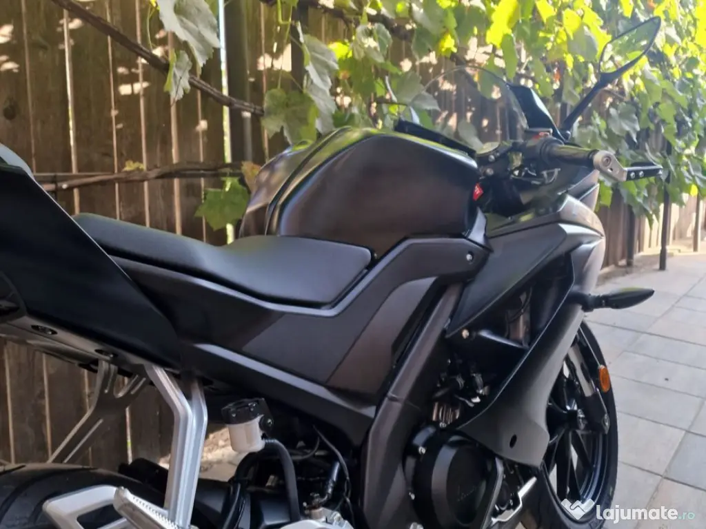 Motocicletă Yamaha YZF125