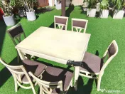 Scaun lemn masiv si masa patru persoane 