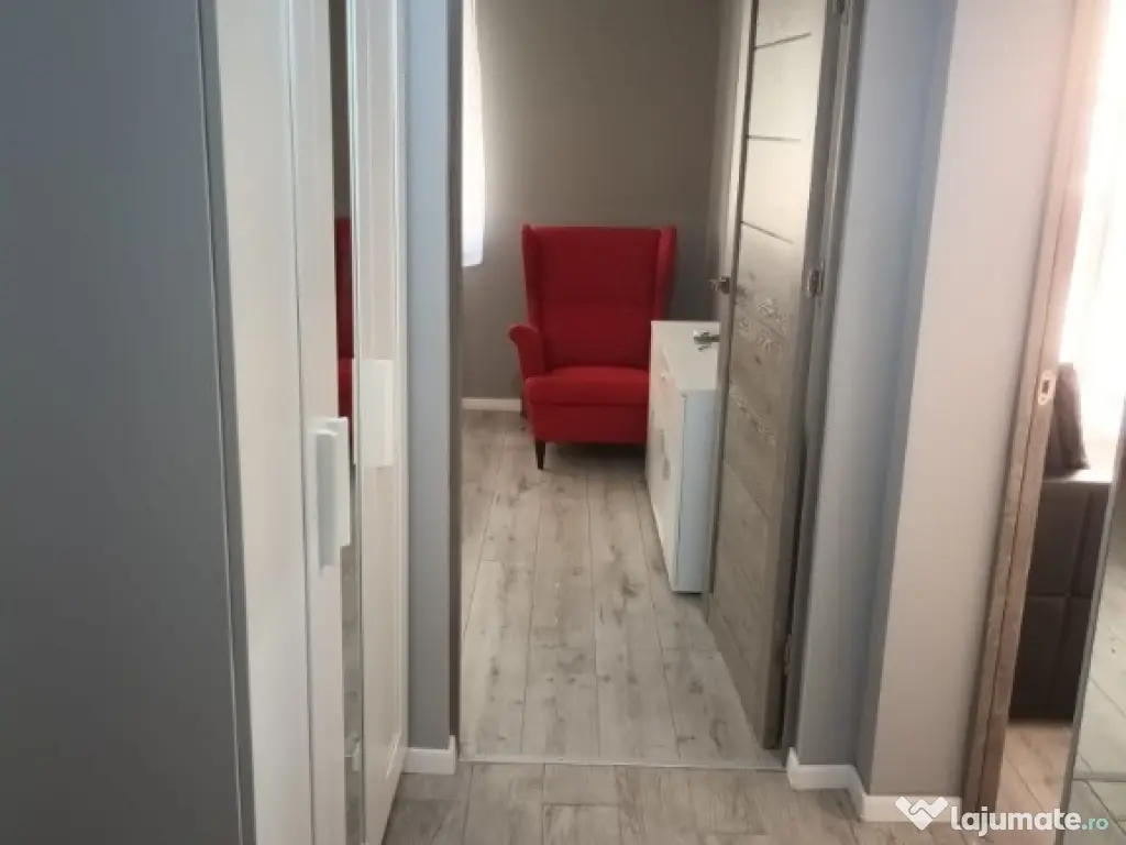 Ap 2 decomandat, mobilat si utilat, parcare zona Florilor, Floresti