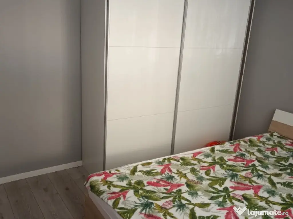 Ap 2 decomandat, mobilat si utilat, parcare zona Florilor, Floresti