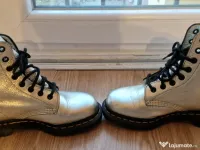 Dr. Martens Pascal Met argintii, marimea 36 EU, piele naturala 