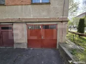 Apartament de vânzare compartimentat cu 3 camere 