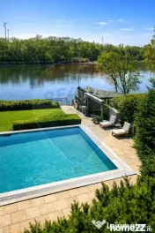 De vanzare apart. 3 cam, pe malul Lacului Snagov , comisi... 