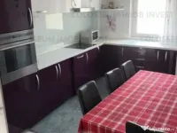 Apartament 4 camere, decomandat - zona Noua 