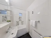 Apartament 3 camere, decomandat, cu 2 bai, etaj 1, Bartolome 