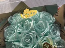 Buchet trandafiri satin