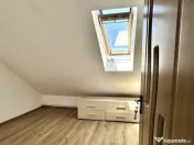 Apartament 2 camere mansardat pe 2 niveluri, F#259;getului C 