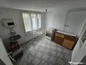 Casă individuală 2 camere - 250 mp teren - Bârlad 