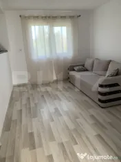 Pensiune de renovat in Tohanul Nou - langa noul centru comer 