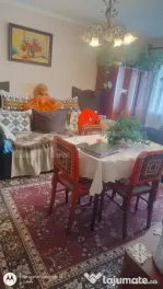Apartament cu 2 camere, decomandat de vânzare – Zona UM