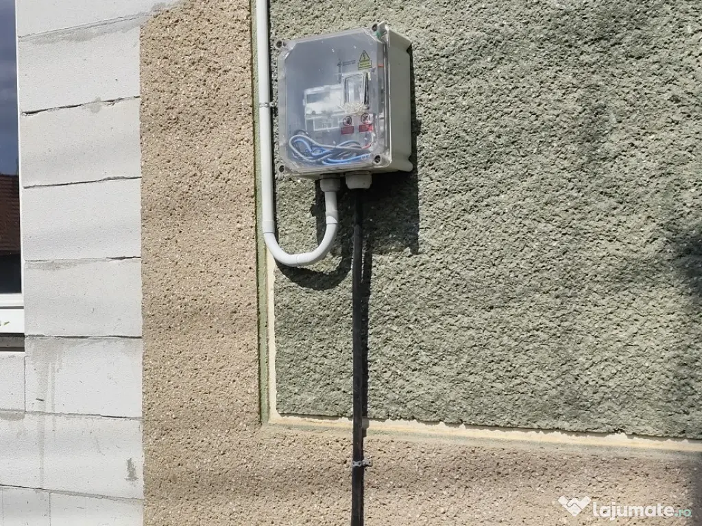 Casă cu teren în Crestur
