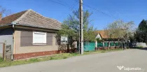 Casă cu teren în Abrămuț