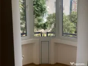 Garsoniera Calea Calarasilor, transformata in 2 camere, pret 