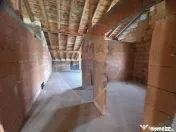 Teren intravilan + casă la roșu de vânzare – Vădure... 