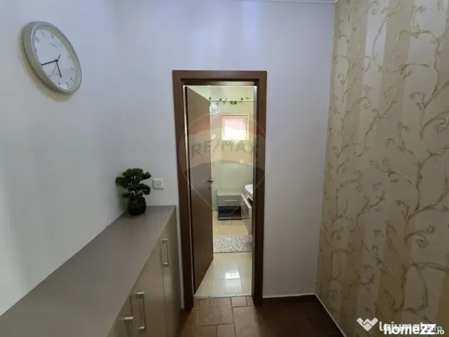 Apartament cu 3 camere de închiriat în ARED UTA