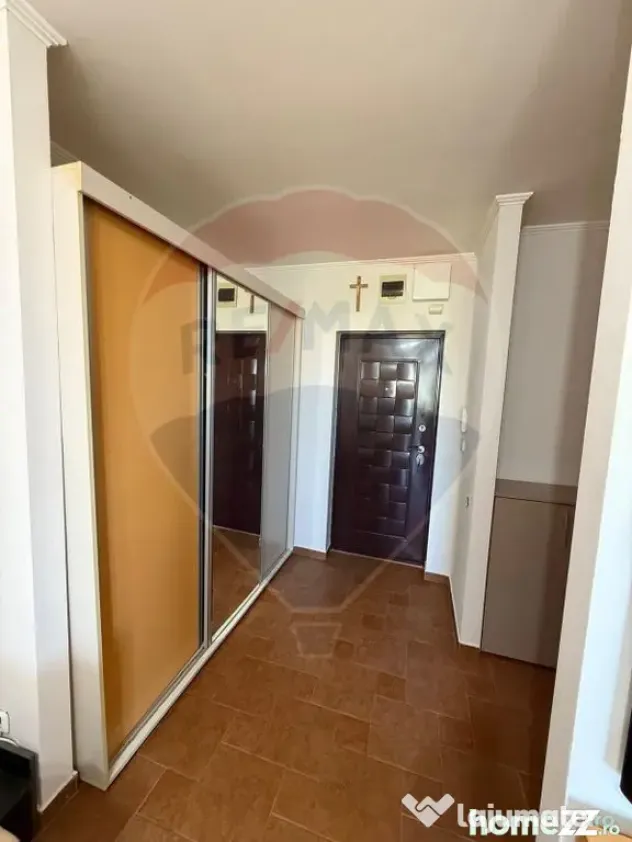 Apartament cu 3 camere de închiriat în ARED UTA