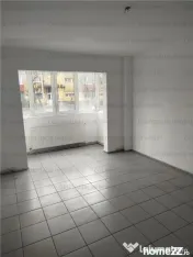 COLOSSEUM: Spatiu Comercial acces stradal vitrina Astra Uranus 