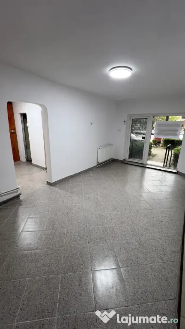 Spatiu comercial de vanzare