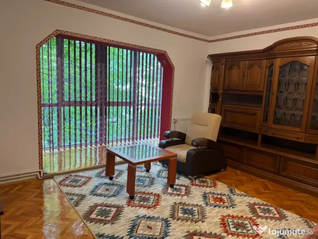 Apartament 2 camere Micalaca decomandat